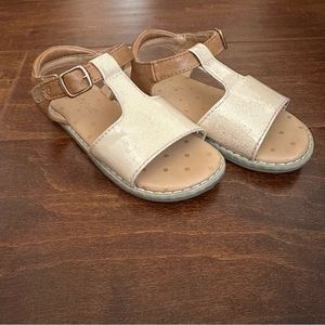 Toddler Girls' Kinsley Glitter 
Sandals Cat & Jack Cognac 9 gold sparkle